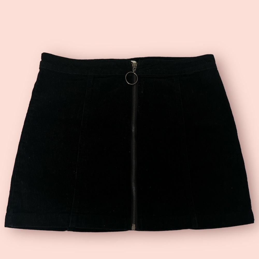 Forever 21 BLACK ZIPPER SKIRT SIZE LARGE